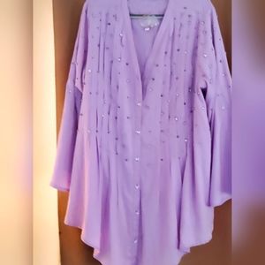 Beautiful Top by Roman's